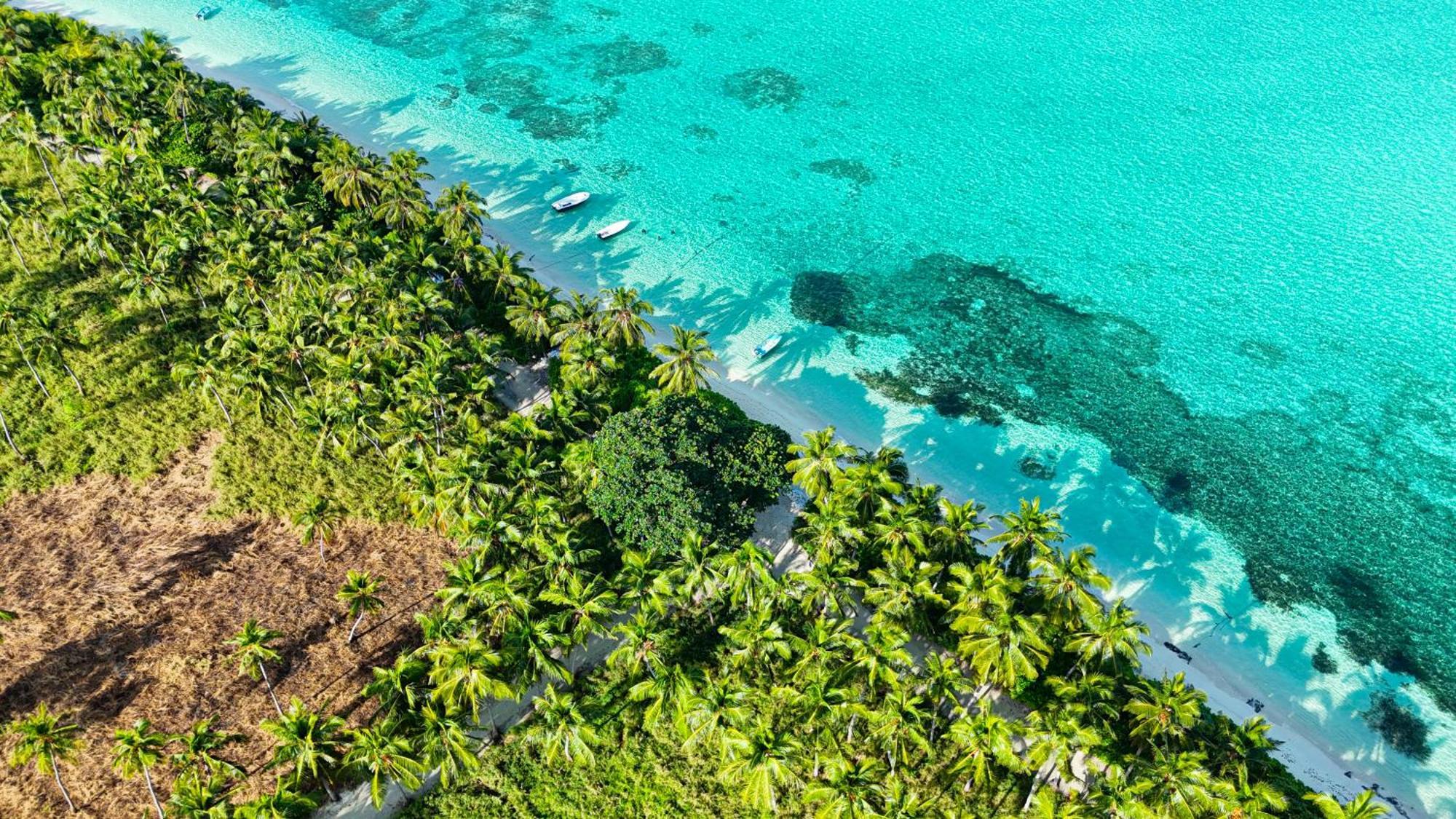 Blue Water Thoddoo Inn Bagian luar foto