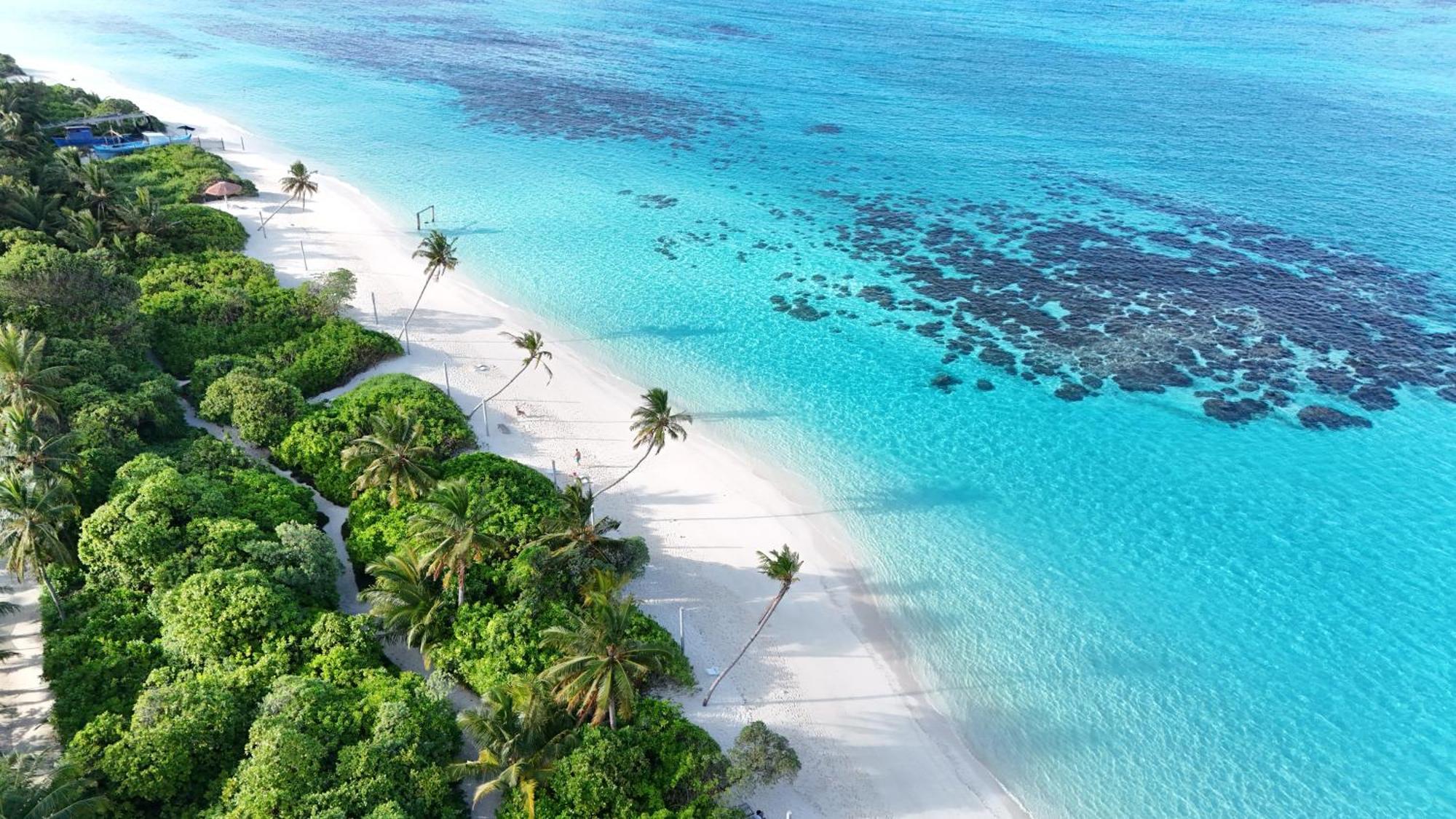 Blue Water Thoddoo Inn Bagian luar foto